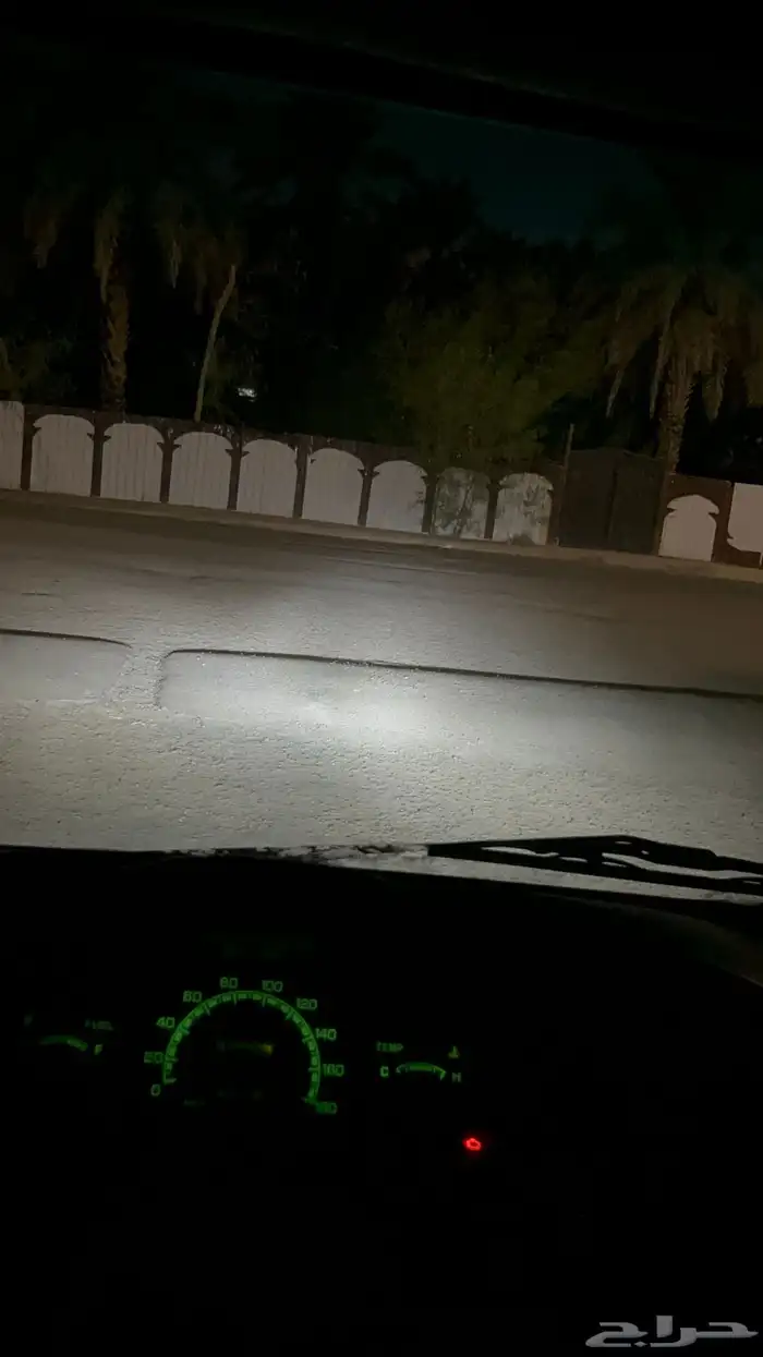 باص ميسوبيشي بضاعة 13