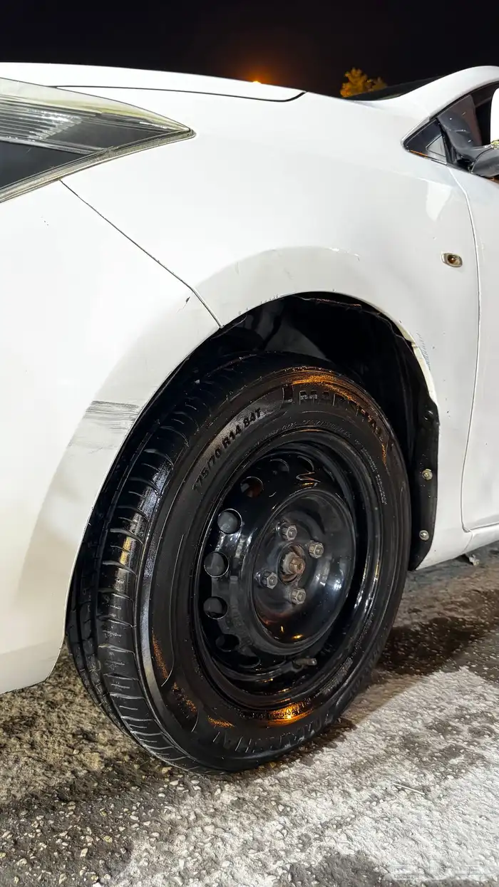 تويوتا يارس 2015 12