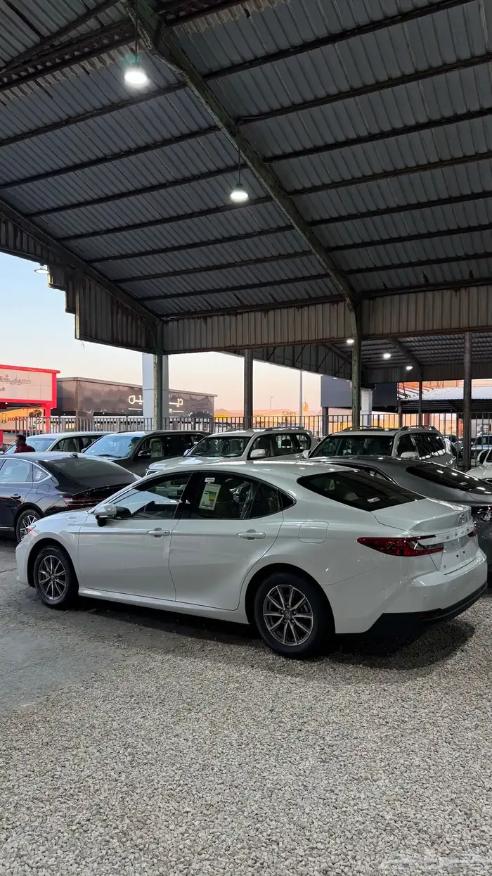 للبيع كامري 2025 E اصفار - سعودي بنزين 1