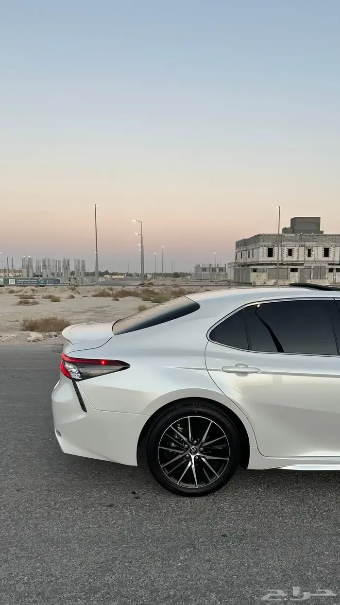 كامري 2022 فل كامل SE V6 وكالة بنزين 8