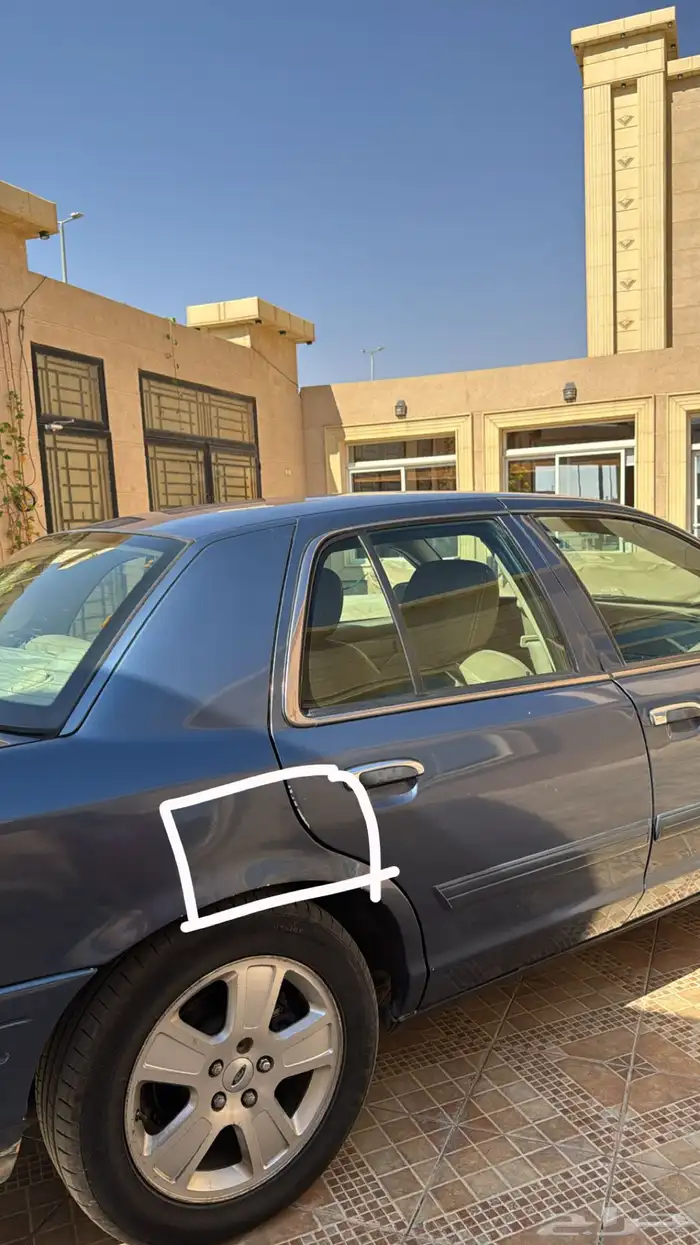 فورد كروان فكتوريا 9