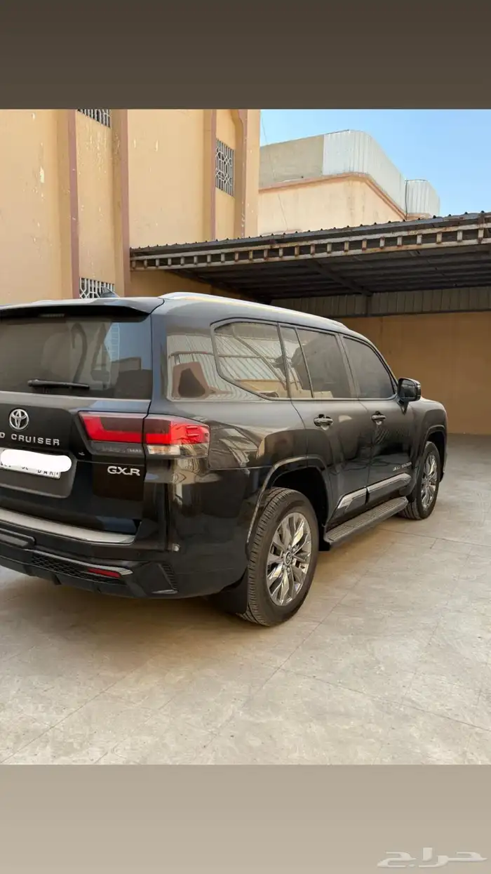 لاندكروزر 2024 12