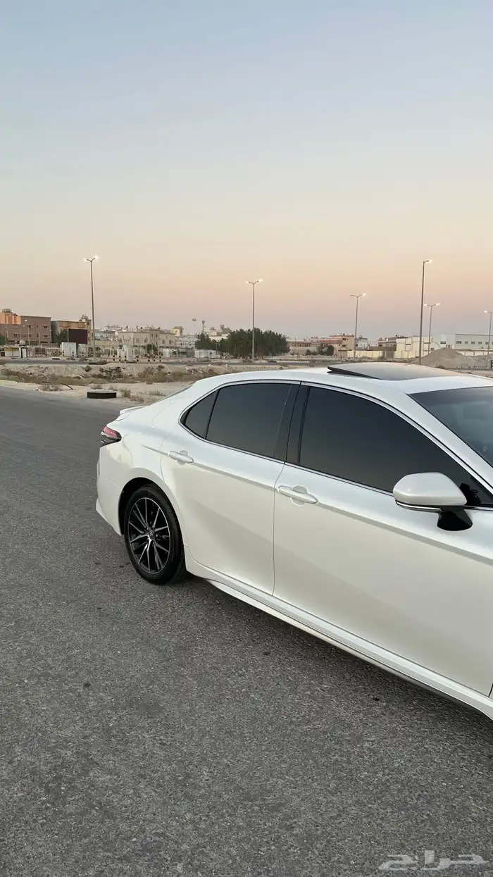 كامري 2022 فل كامل SE V6 وكالة بنزين 7
