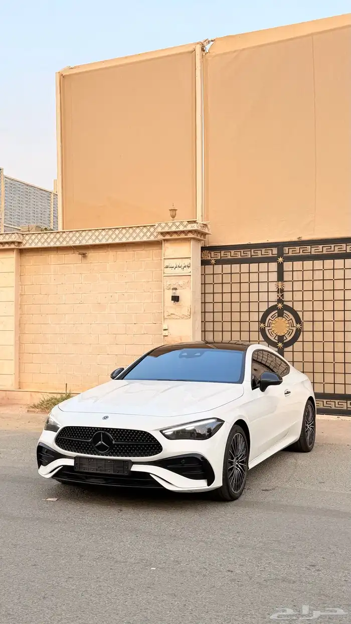 مرسيدس CLE200 2024 كوبيه شبه اصفار 1