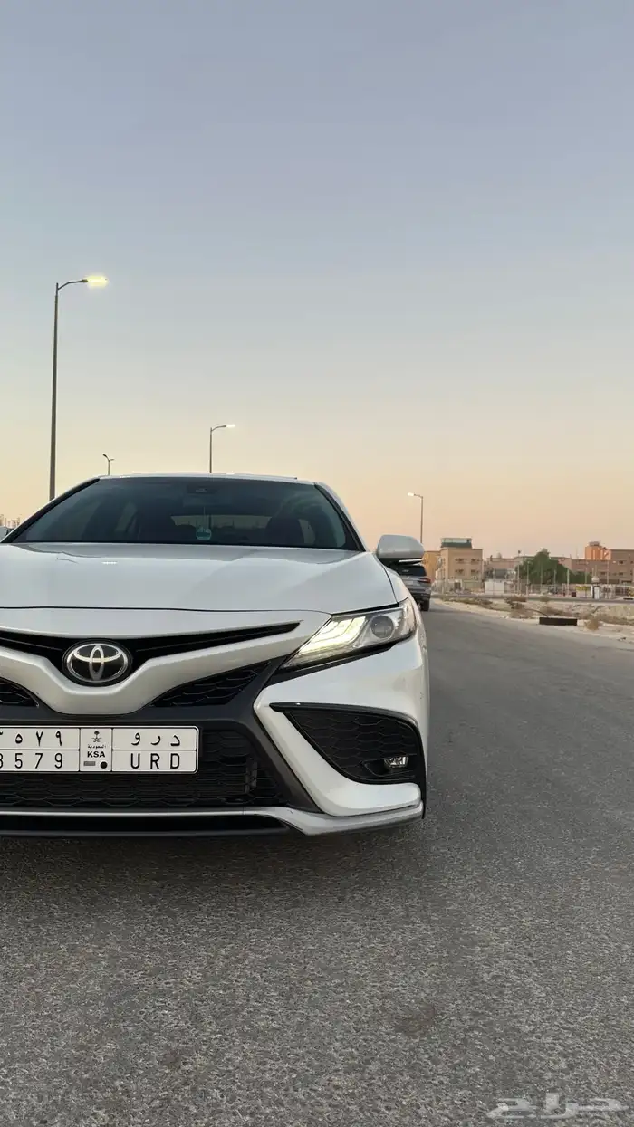 كامري 2022 فل كامل SE V6 وكالة بنزين 2