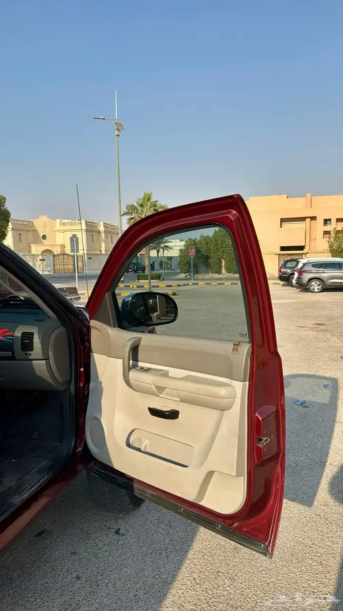 سلفرادو عنابي للبيع 12