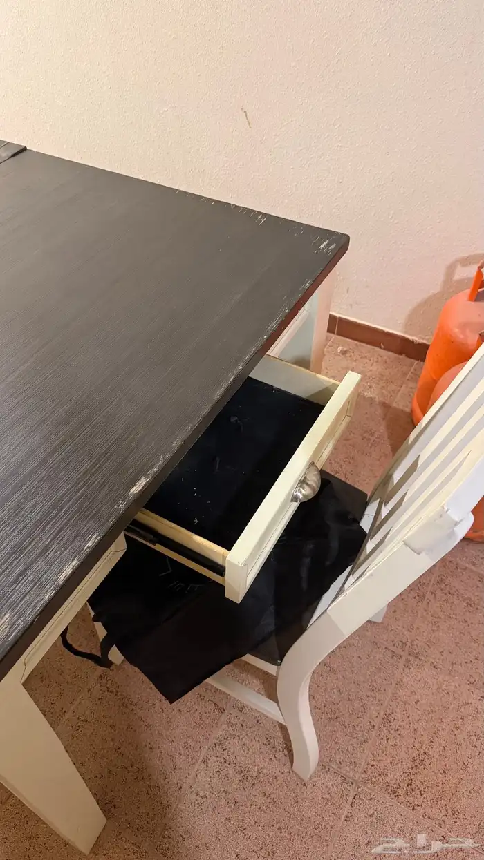 طاولة طعام 3