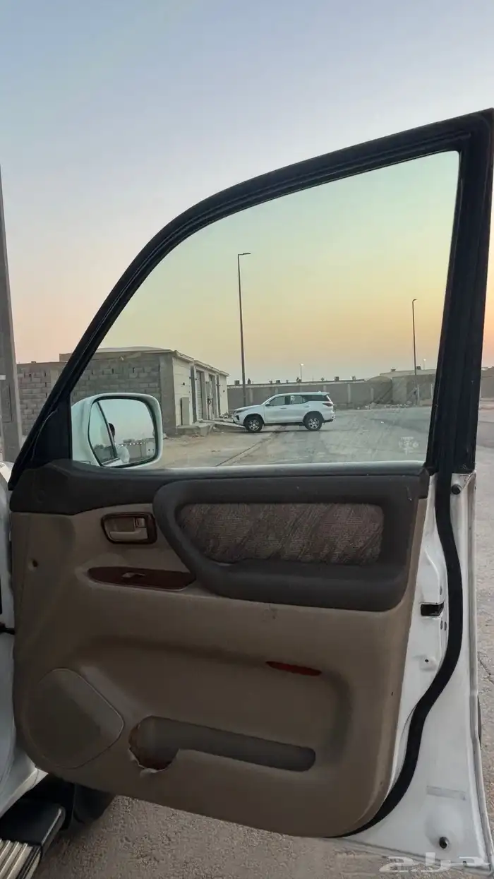 جيب جكسار 2001. تم البيع 14