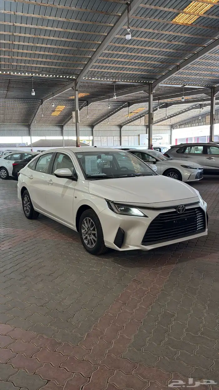 تويوتا يارس فئة Y ليميتد بنزين 2026 1