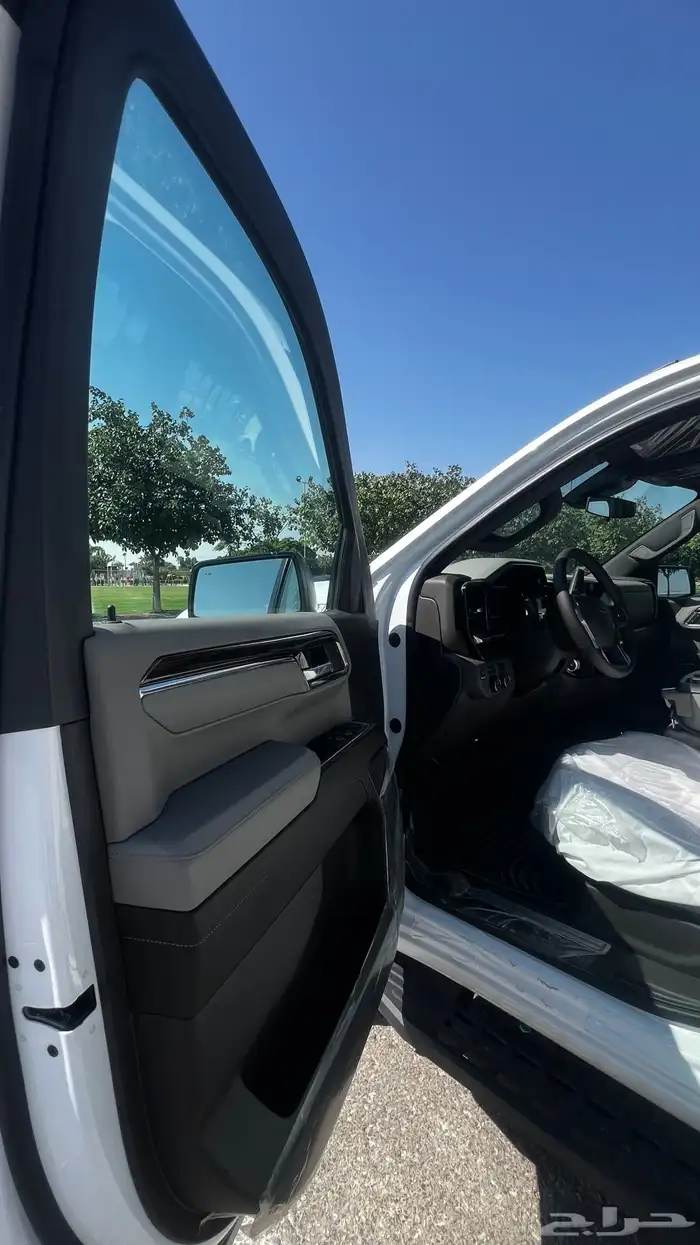 شيفروليه سلفرادو 2023 تريل بوس z71 جديد للبيع 16