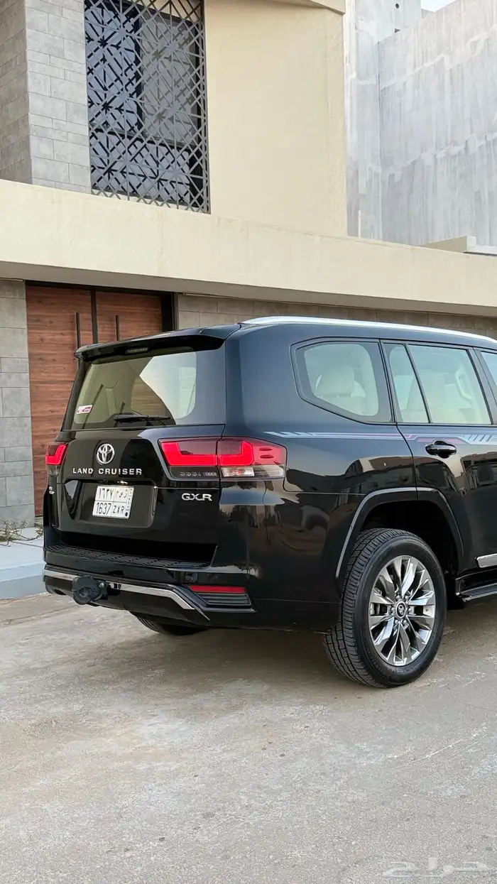 جكسار سعودي 2023 اسود 5