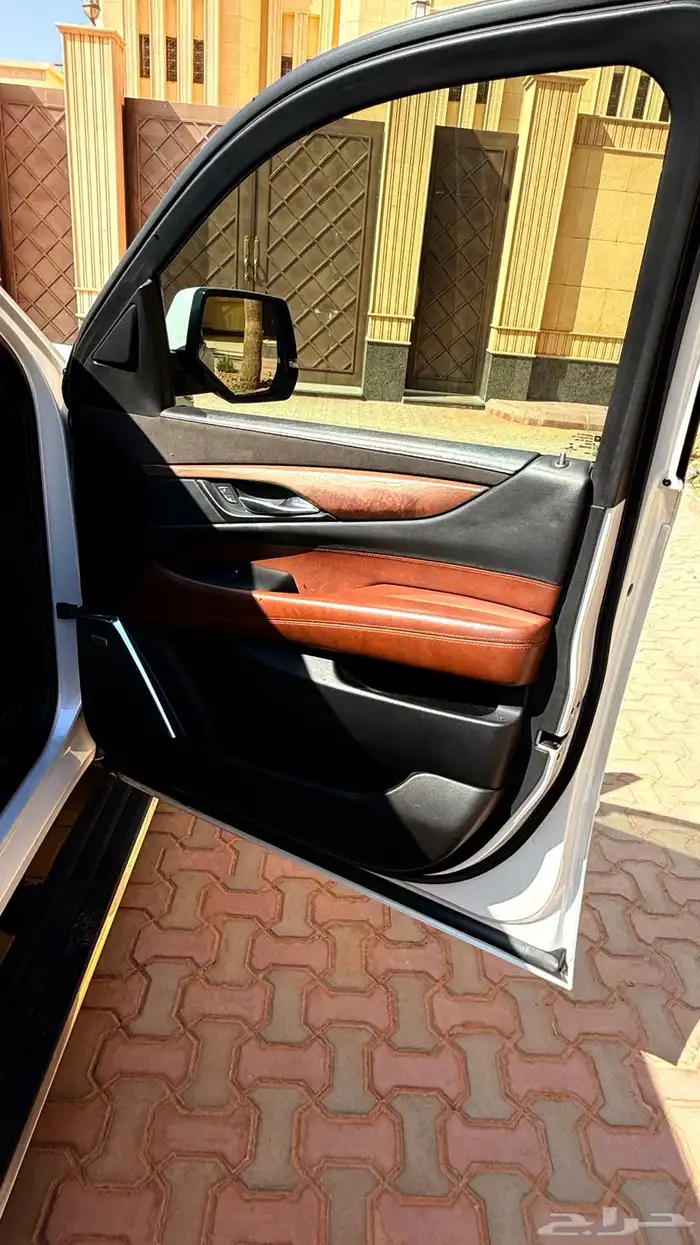 للبيع كاديلاك اسكاليد موديل 2018 بريميوم 15