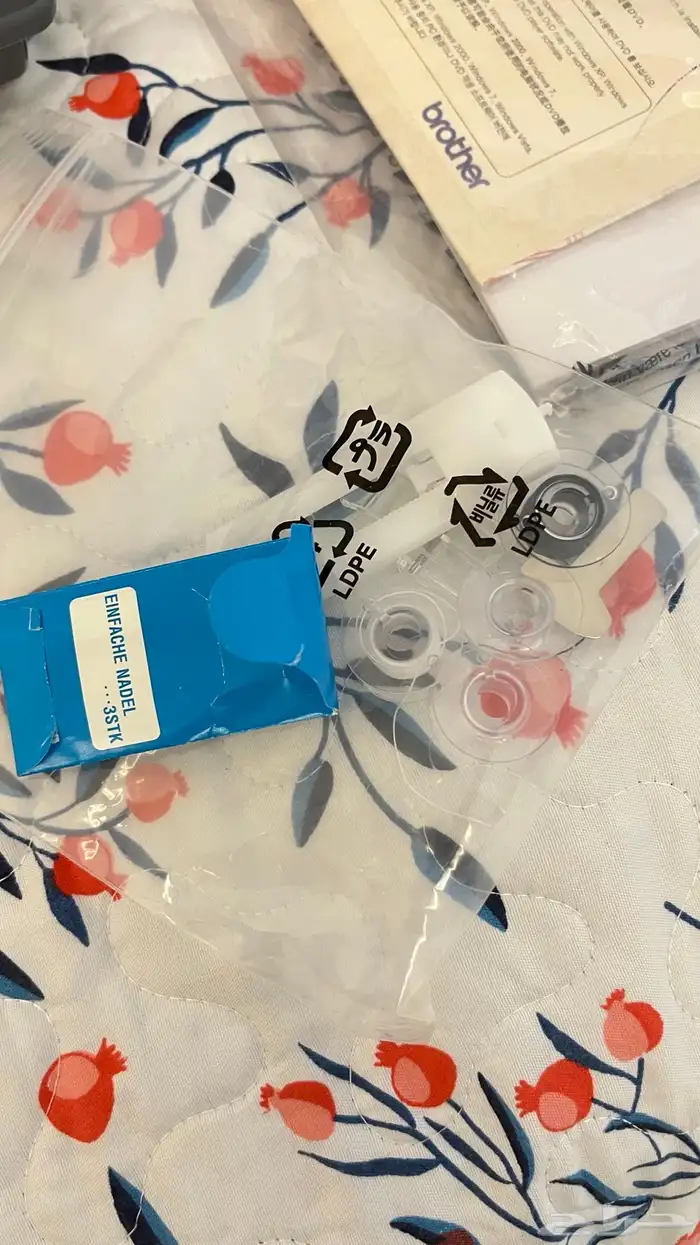 مكينة خياطة شبه جديدة للبيع 2