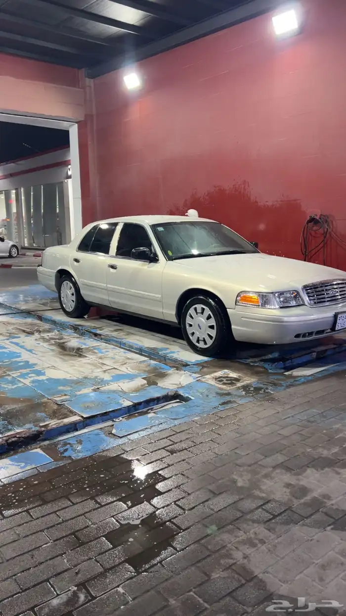 فورد فكتوريا بوليسي 2010 7