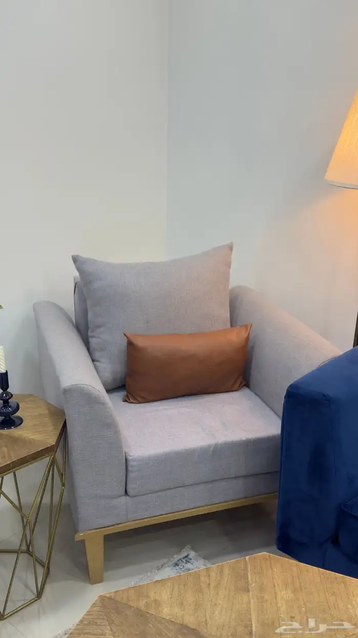 اثاث كنب و طاولة طقم صالة 1