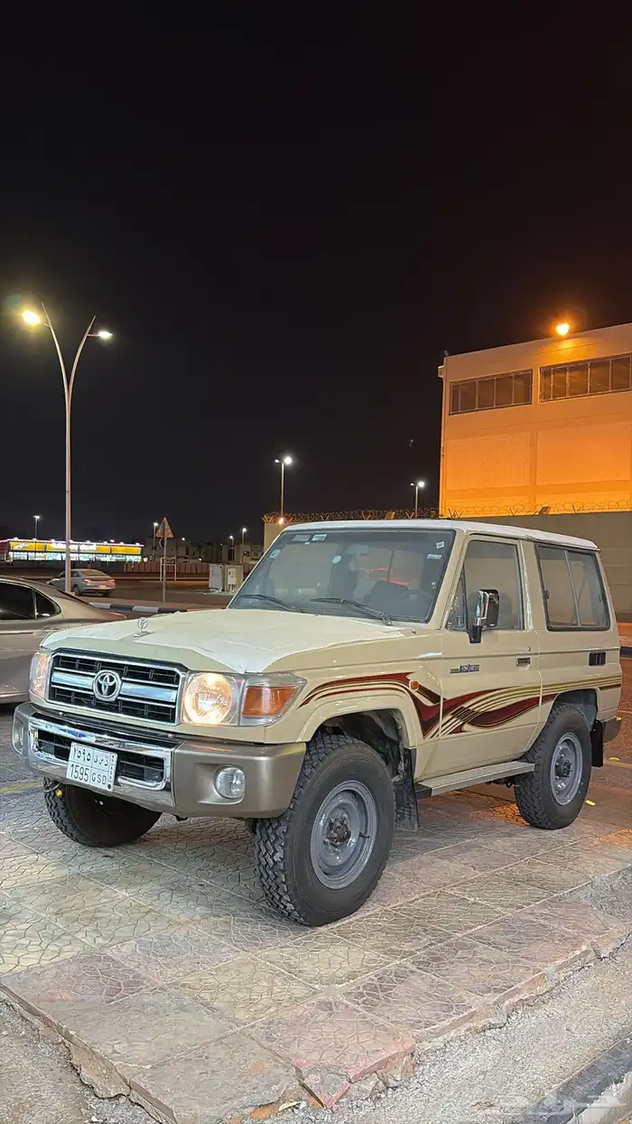 للبيع جيب ربع 2007 0