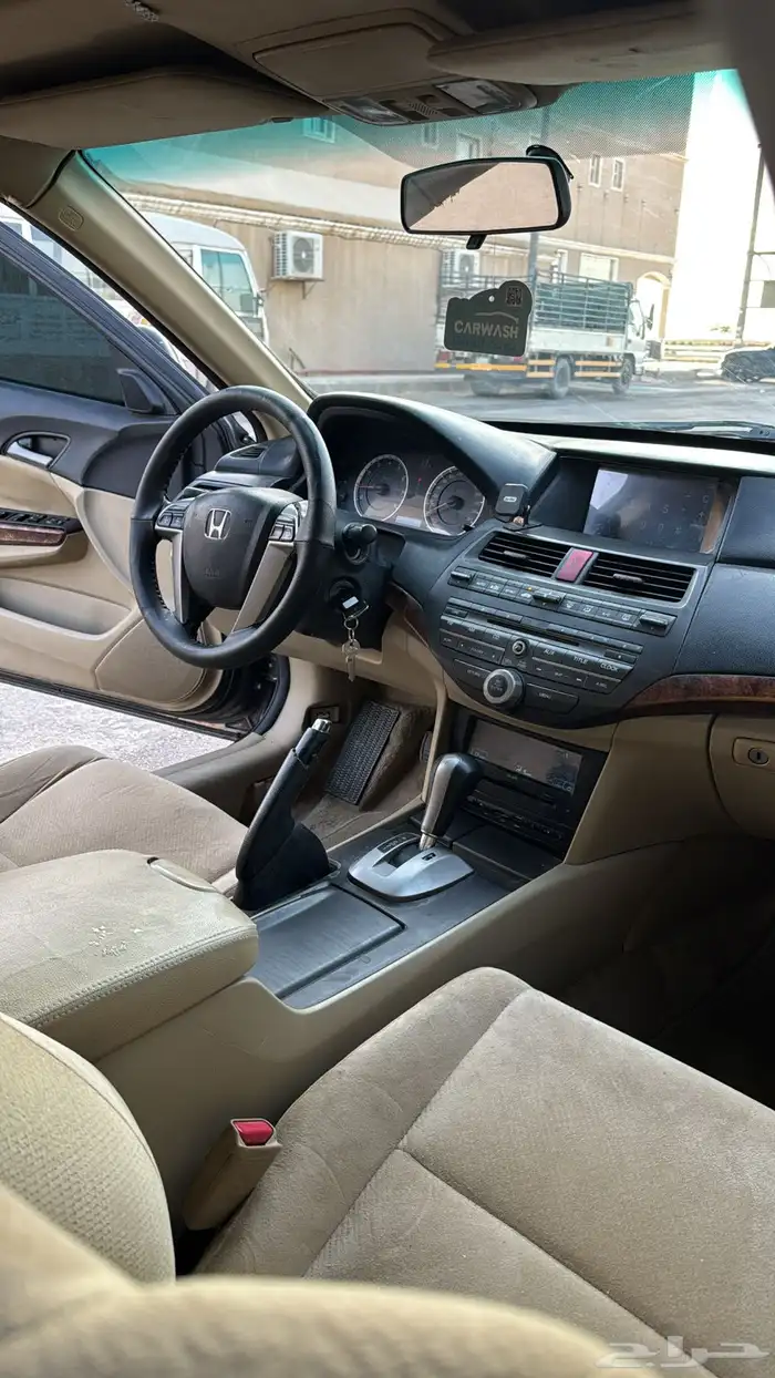 للبيع هوندا اكورد 2012 13