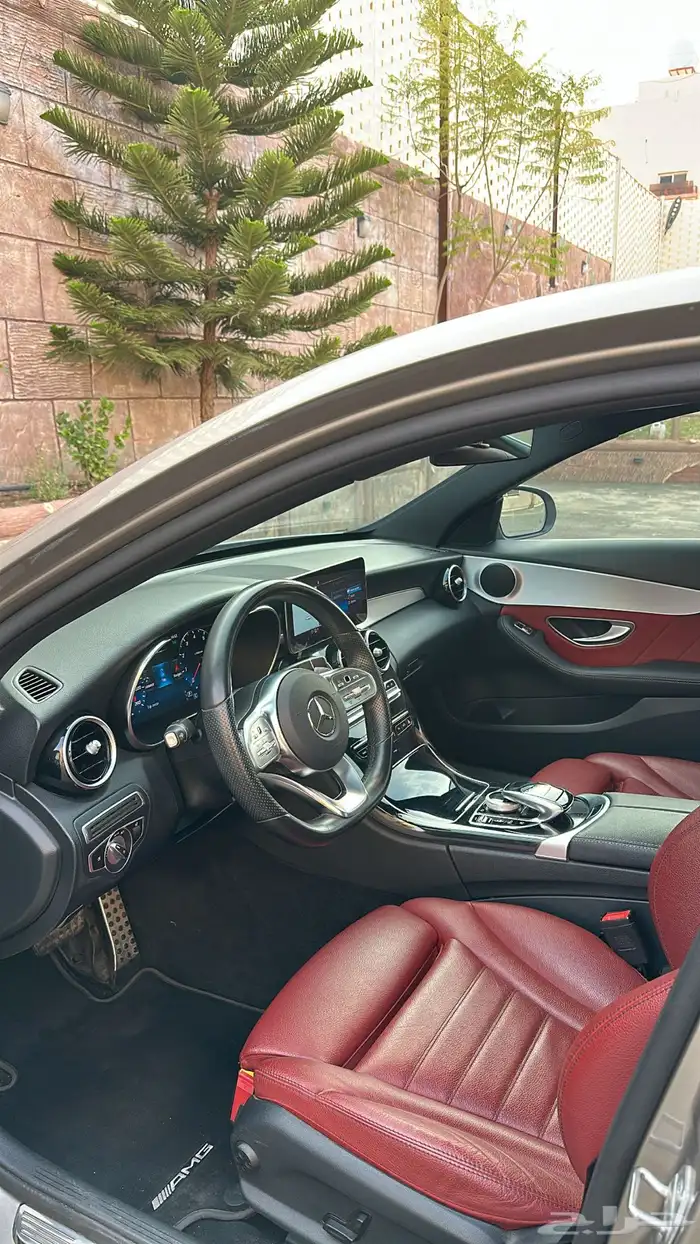 مرسيدس c200 2020 بحالة الوكالة 8