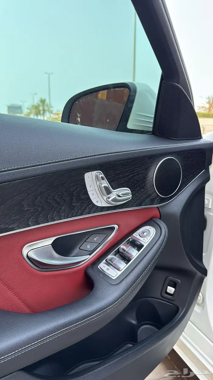 مرسيدس C200 2020 فل أعلى مواصفات نايت بكج 10