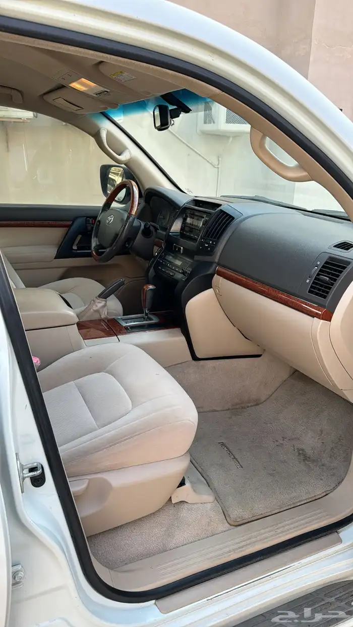 لاندكروزر GXR 2012 سعودي 8 سلندر 28