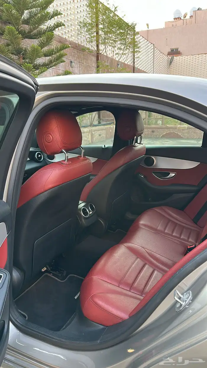 مرسيدس c200 2020 بحالة الوكالة 9