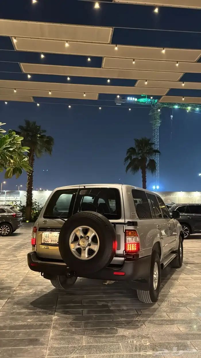 لاندكروزر 4