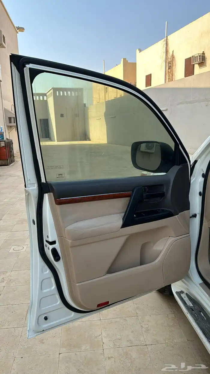 لاندكروزر GXR 2012 سعودي 8 سلندر 22