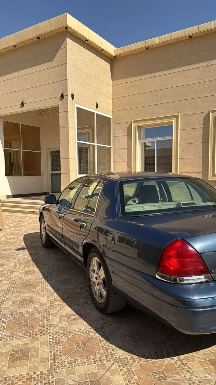 فورد كروان فكتوريا 5