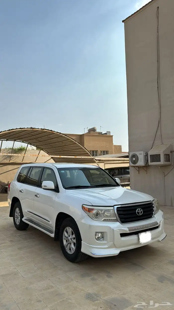 لاندكروزر GXR 2012 سعودي 8 سلندر 8