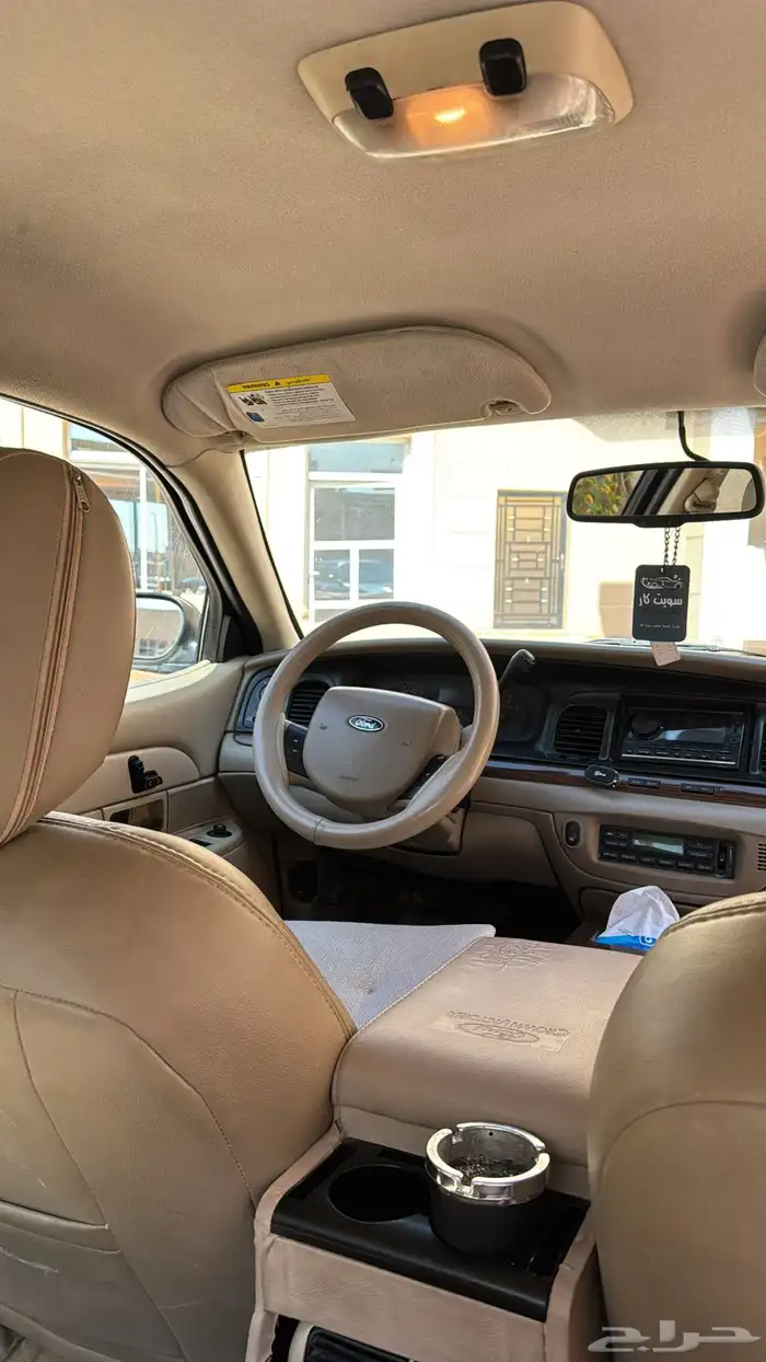 فورد كروان فكتوريا 12