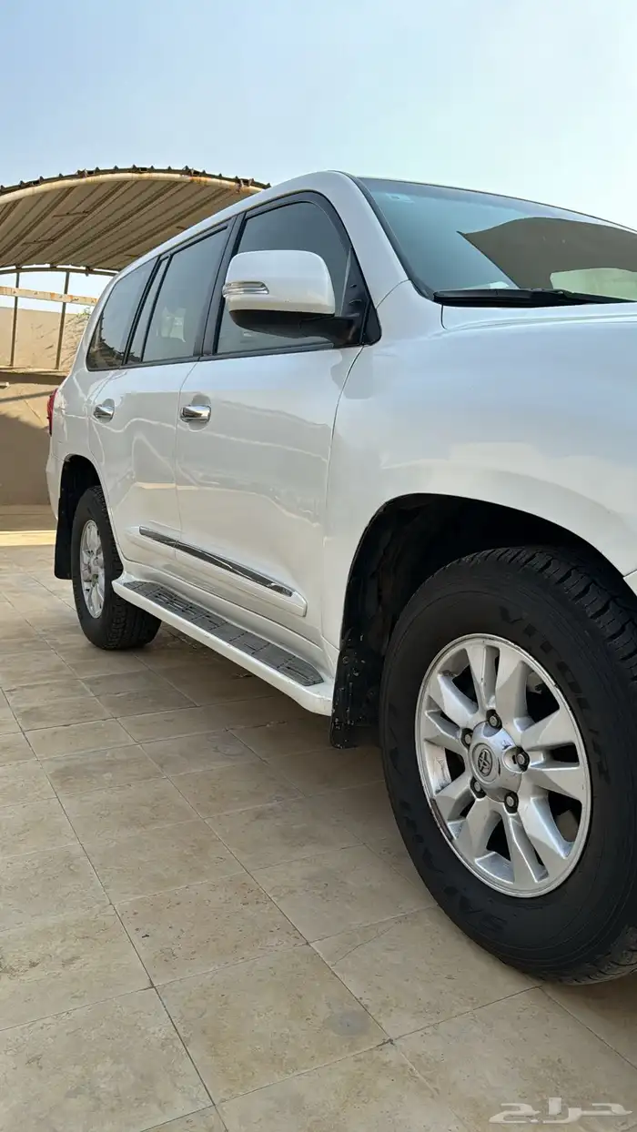 لاندكروزر GXR 2012 سعودي 8 سلندر 9