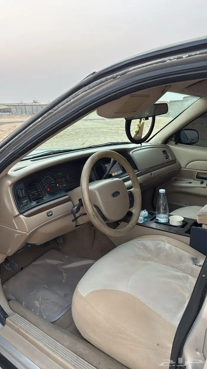 فورد فكتوريا 4