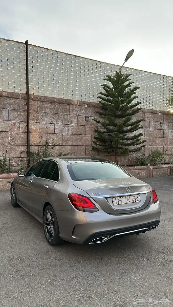 مرسيدس c200 2020 بحالة الوكالة 4