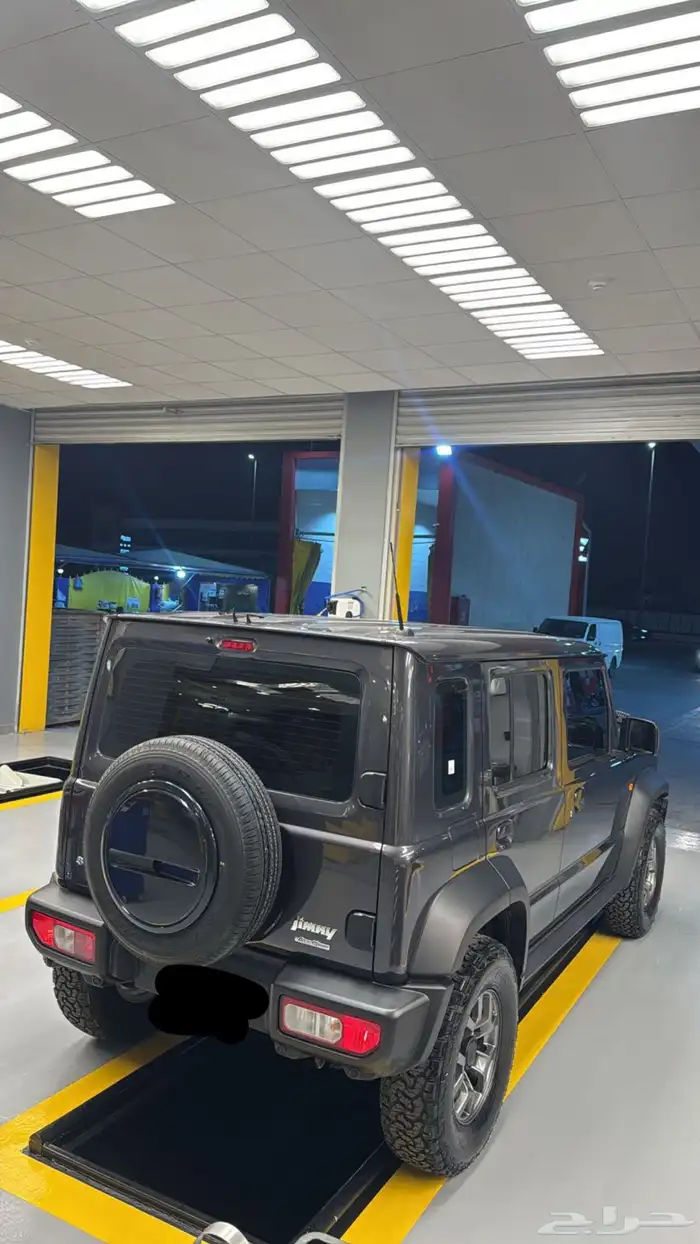 سوزوكي جمني 2025 1