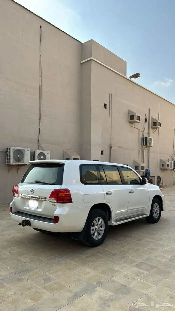 لاندكروزر GXR 2012 سعودي 8 سلندر 6