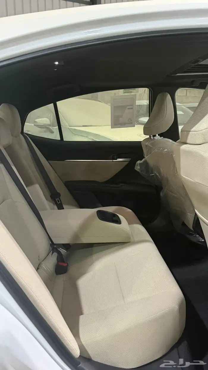 تويوتا كامري نص فل LE بنزين 2025 6