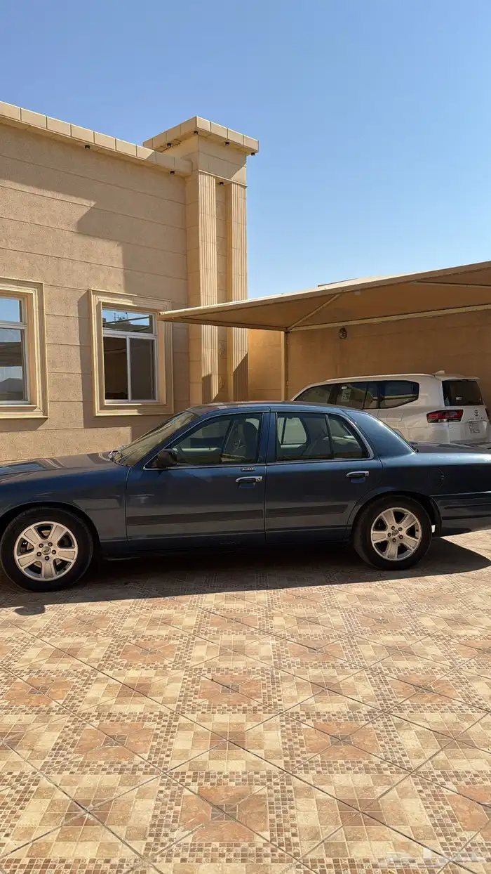 فورد كروان فكتوريا 3