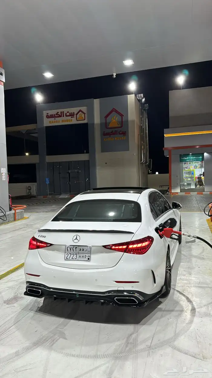 مرسيدس C200 2024 9