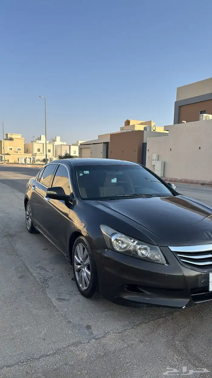 للبيع هوندا اكورد 2012 2