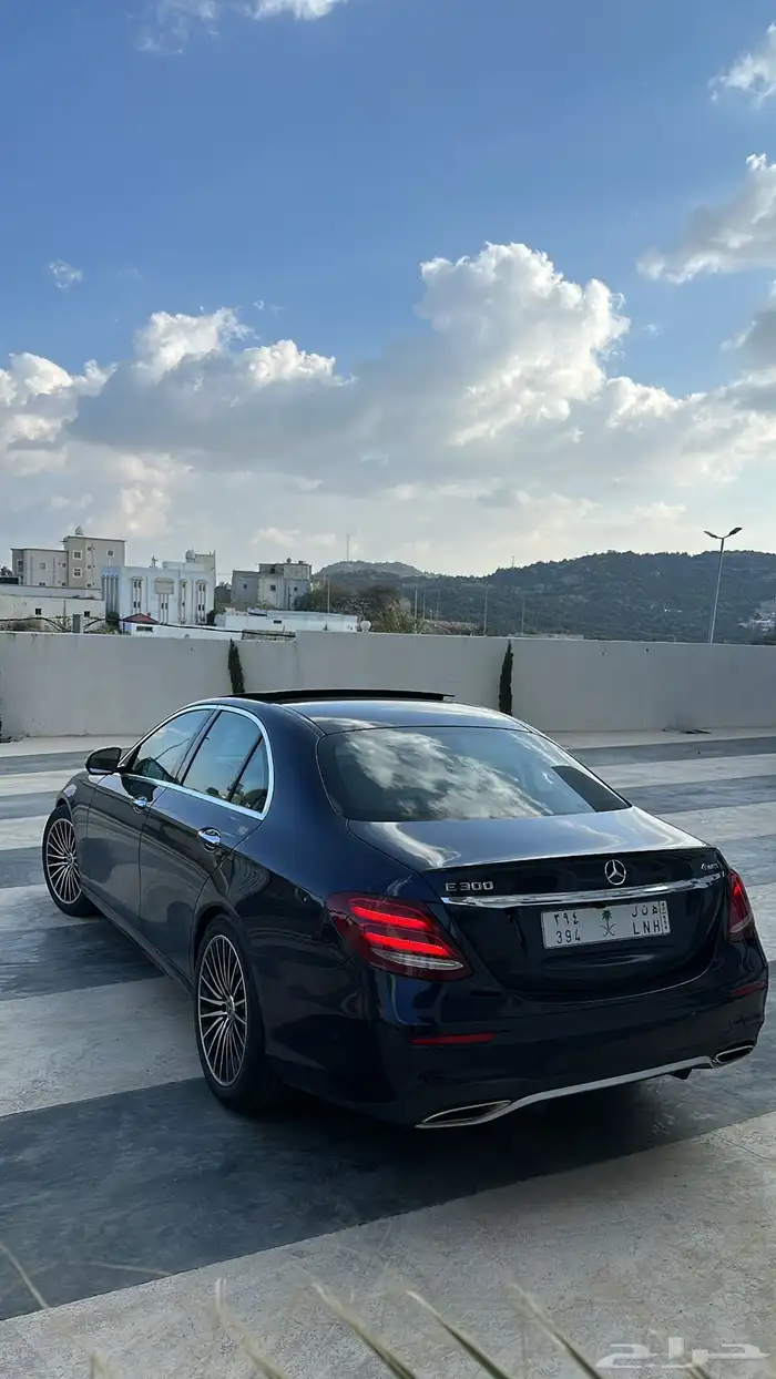 مرسيدس E300 1