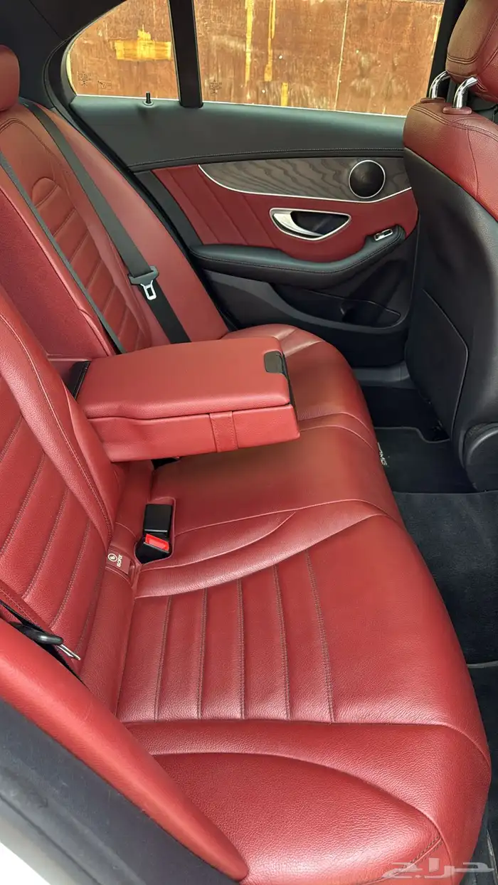 مرسيدس C200 2020 فل أعلى مواصفات نايت بكج 17