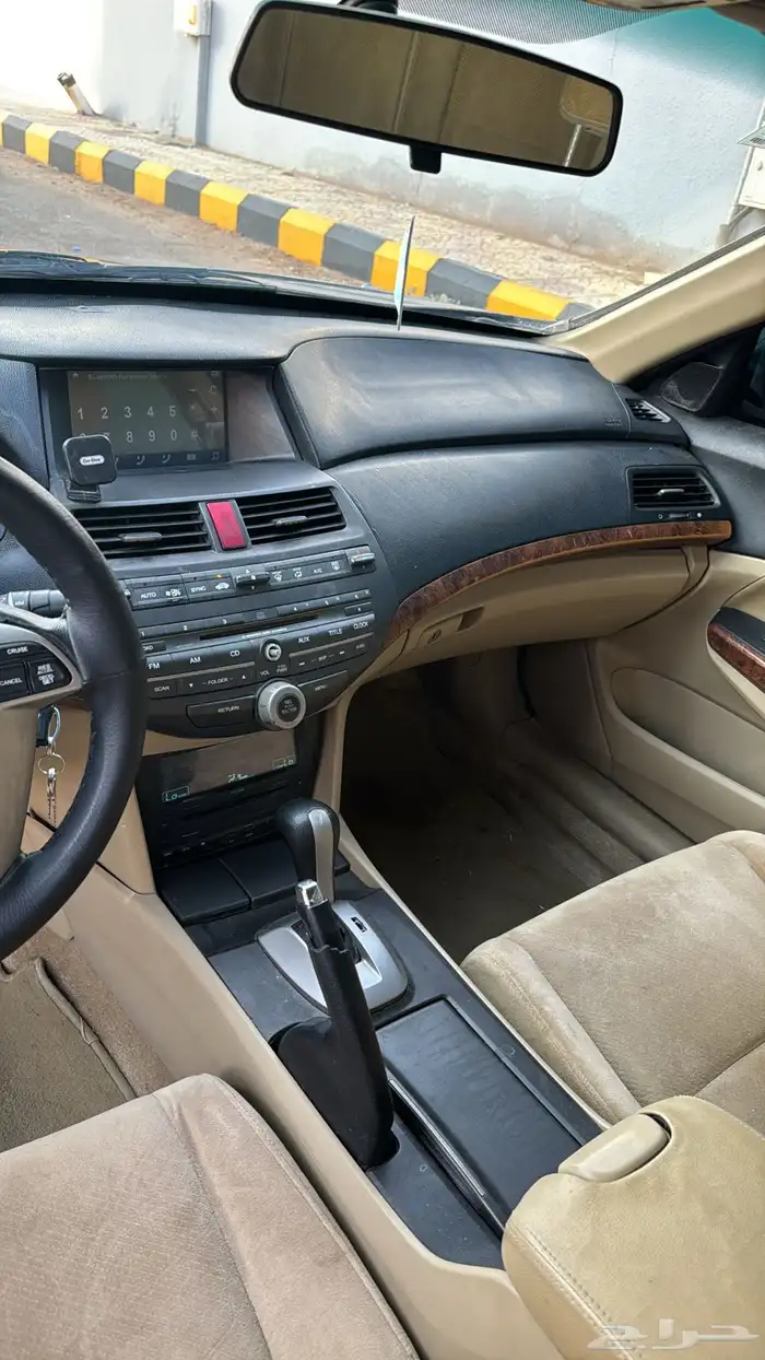 للبيع هوندا اكورد 2012 7