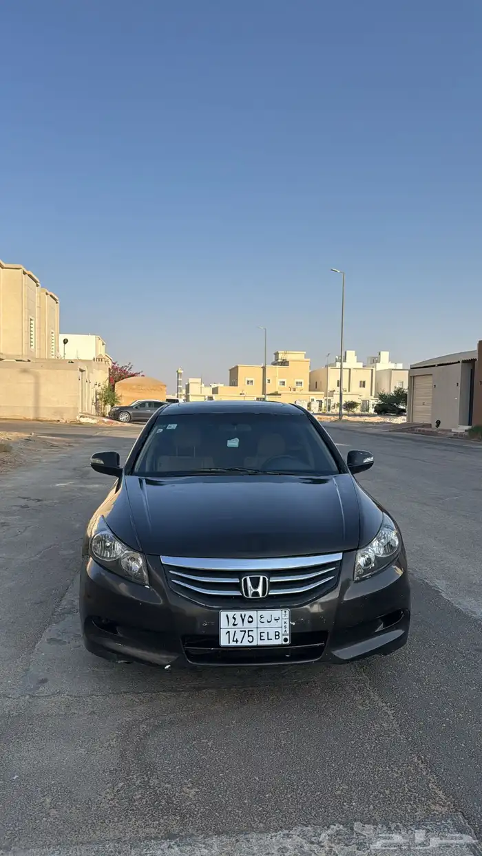 للبيع هوندا اكورد 2012 1
