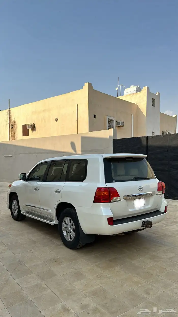 لاندكروزر GXR 2012 سعودي 8 سلندر 4