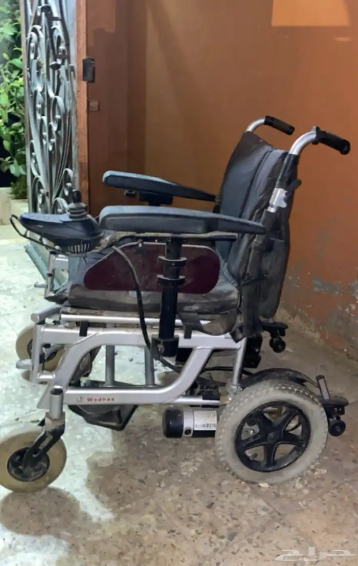 كرسي متحرك للبيع عربية كهربائية لكبار السن وذوي الاحتياجات 0