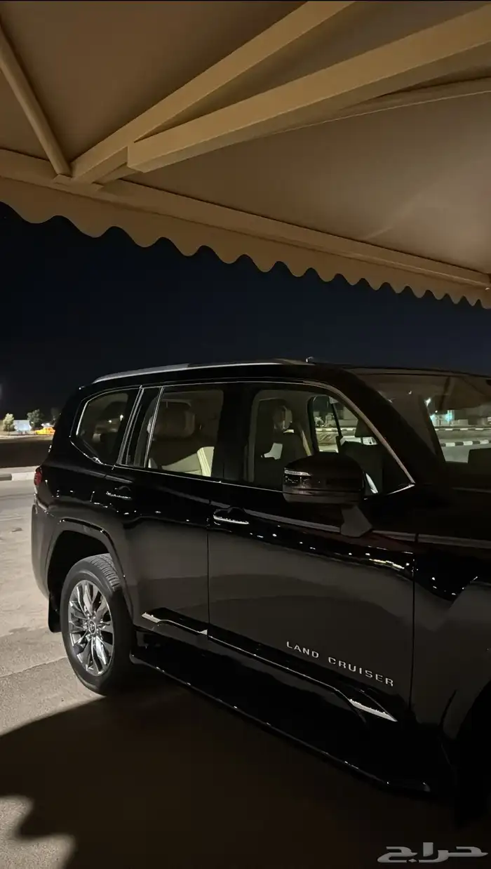 لاندكروزر جيب اسود 2025 2