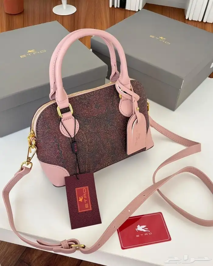 شنط درجه أولى وسكارف رجالي تنفع هداياأهدومن تحبون السعر170 31