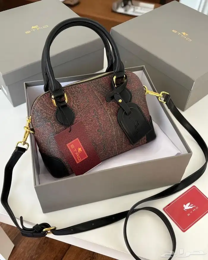 شنط درجه أولى وسكارف رجالي تنفع هداياأهدومن تحبون السعر170 28