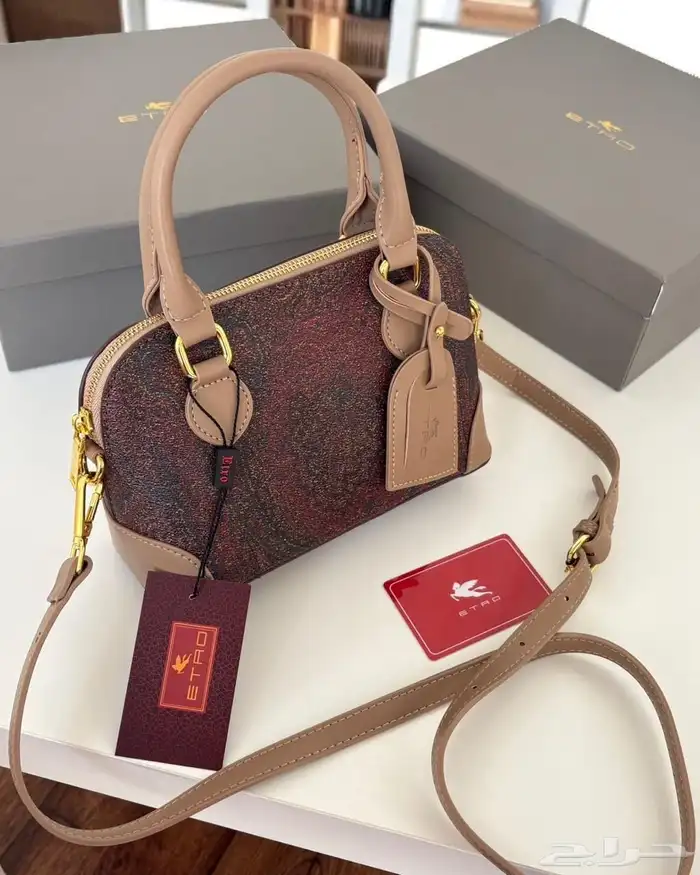 شنط درجه أولى وسكارف رجالي تنفع هداياأهدومن تحبون السعر170 34