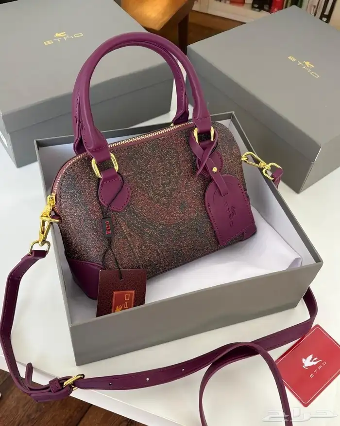 شنط درجه أولى وسكارف رجالي تنفع هداياأهدومن تحبون السعر170 29